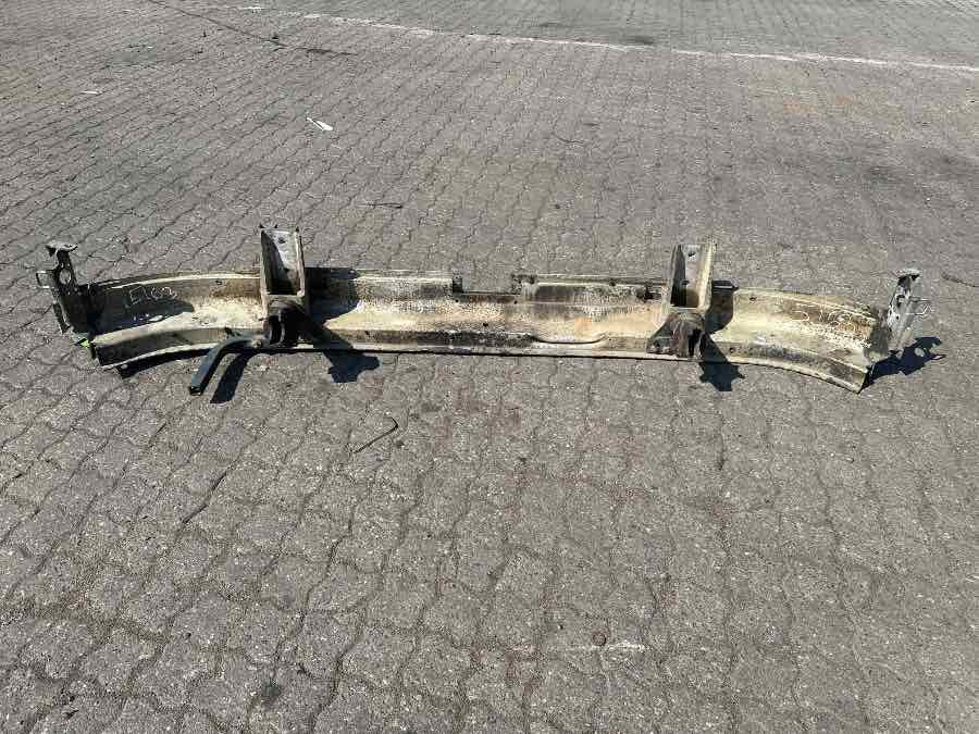 VOLVO BUMPER 84210166 - Carrocería y exterior para Camión: foto 1 VOLVO BUMPER 84210166 - Carrocería y exterior para Camión: foto 1