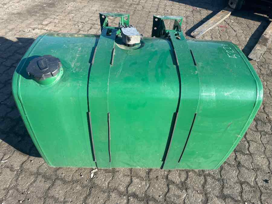 VOLVO DIESEL TANK 21516447 - Sistema de combustible para Camión: foto 3 VOLVO DIESEL TANK 21516447 - Sistema de combustible para Camión: foto 3