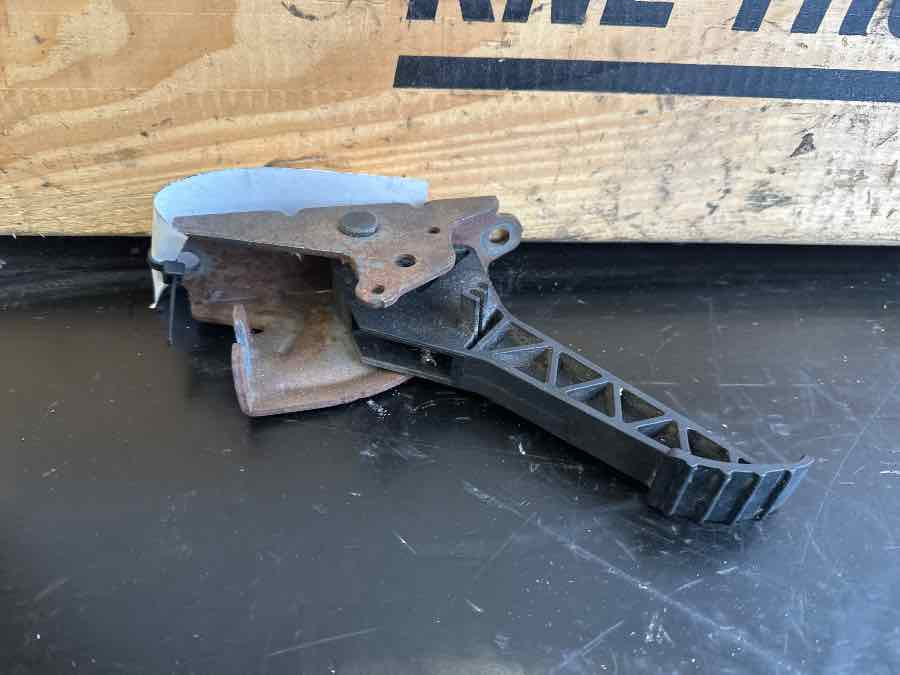 VOLVO PEDAL 24014014 - Cabina e interior para Camión: foto 1 VOLVO PEDAL 24014014 - Cabina e interior para Camión: foto 1