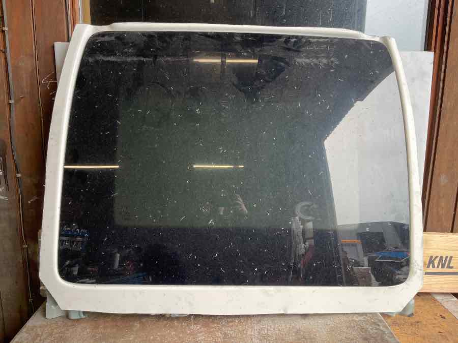VOLVO SUNROOF 84415477 - Cabina e interior para Camión: foto 1 VOLVO SUNROOF 84415477 - Cabina e interior para Camión: foto 1