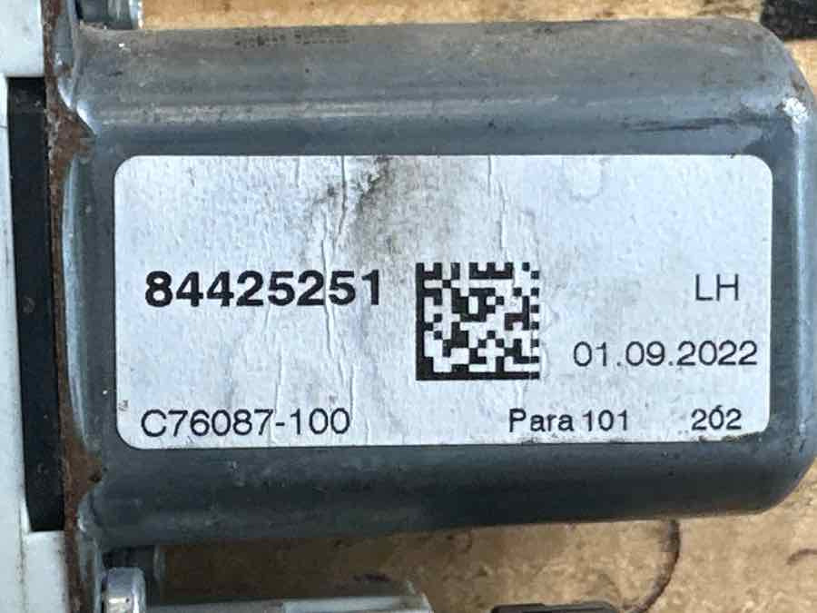 VOLVO WINDOW MOTOR 84425251 - Sistema eléctrico para Camión: foto 3 VOLVO WINDOW MOTOR 84425251 - Sistema eléctrico para Camión: foto 3