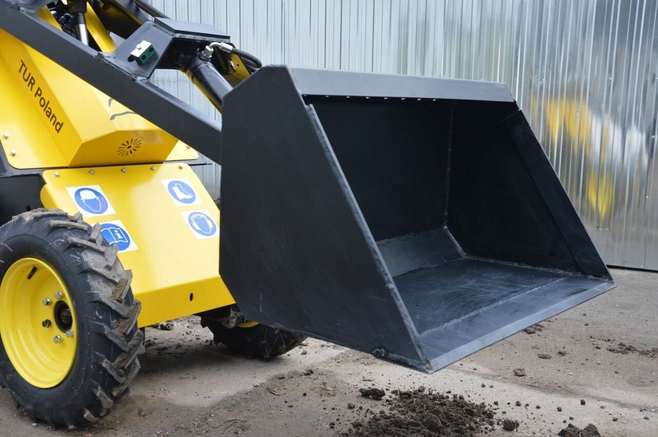 Minicargadora nuevo Tur Poland Mini Loader TUR N 520 Mini Hoflader Kompaktlader Briggs&Stratton: foto 16