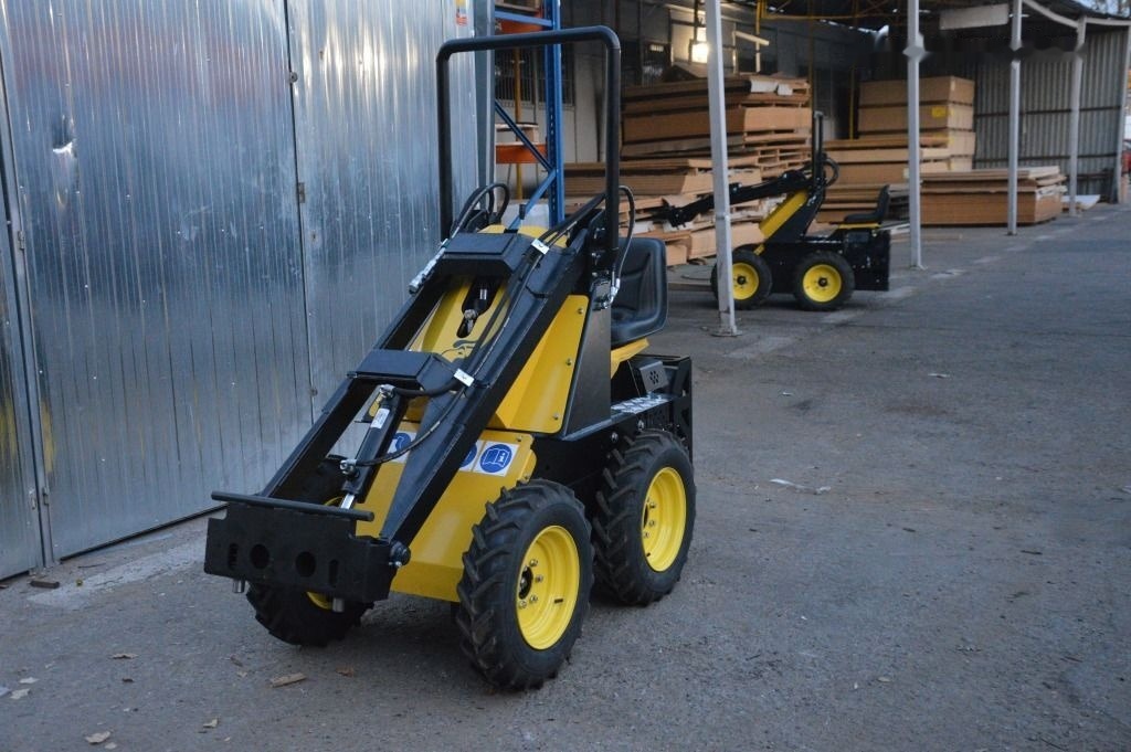 Minicargadora nuevo Tur Poland Mini Loader TUR N 520 Mini Hoflader Kompaktlader Briggs&Stratton: foto 12