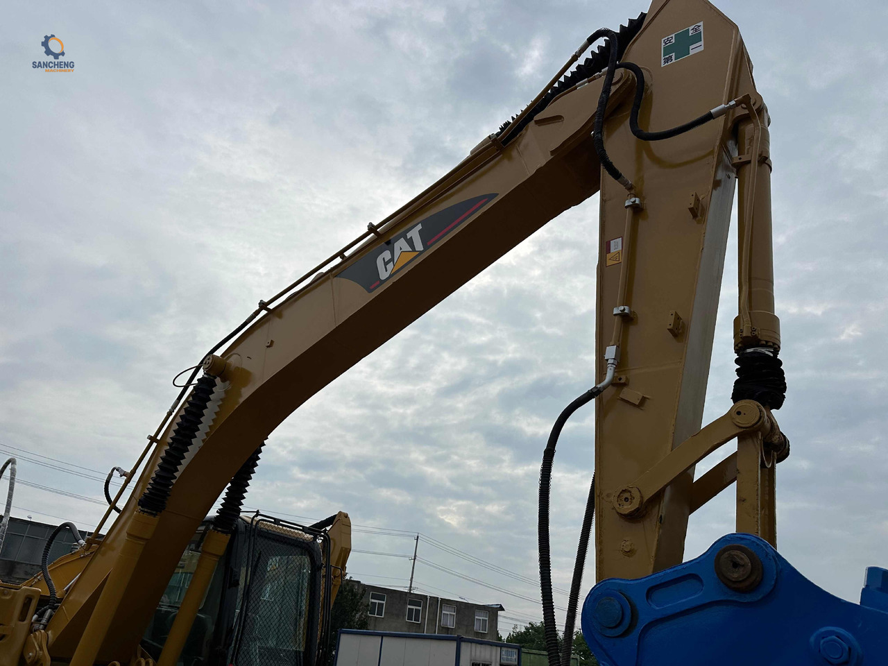 CAT 320CL with hammer - Excavadora de cadenas: foto 4 CAT 320CL with hammer - Excavadora de cadenas: foto 4
