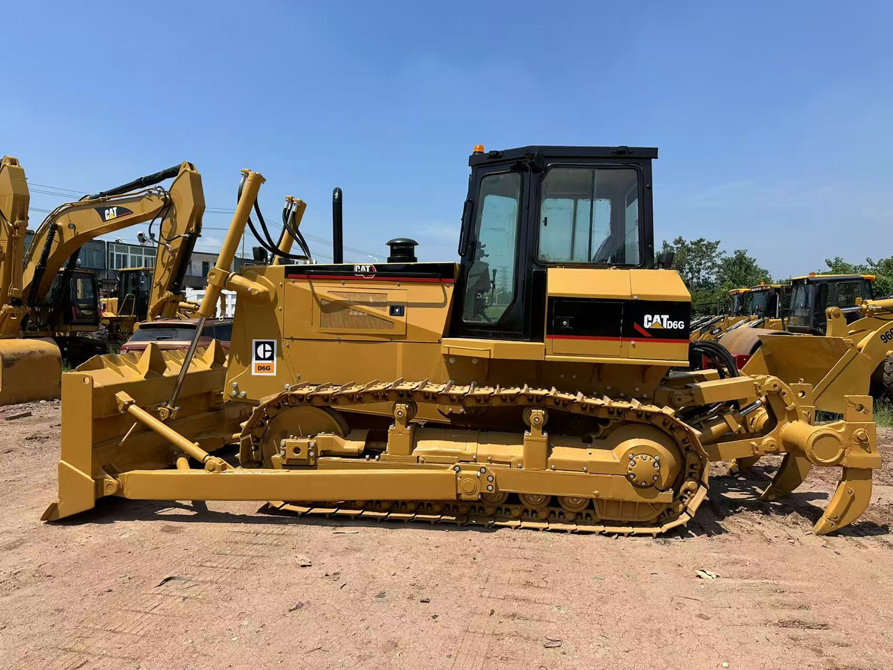 CAT D6G bulldozer - Bulldozer: foto 3 CAT D6G bulldozer - Bulldozer: foto 3