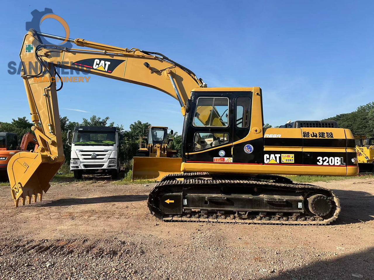 CATERPILLAR 320BL - Excavadora de cadenas: foto 2 CATERPILLAR 320BL - Excavadora de cadenas: foto 2