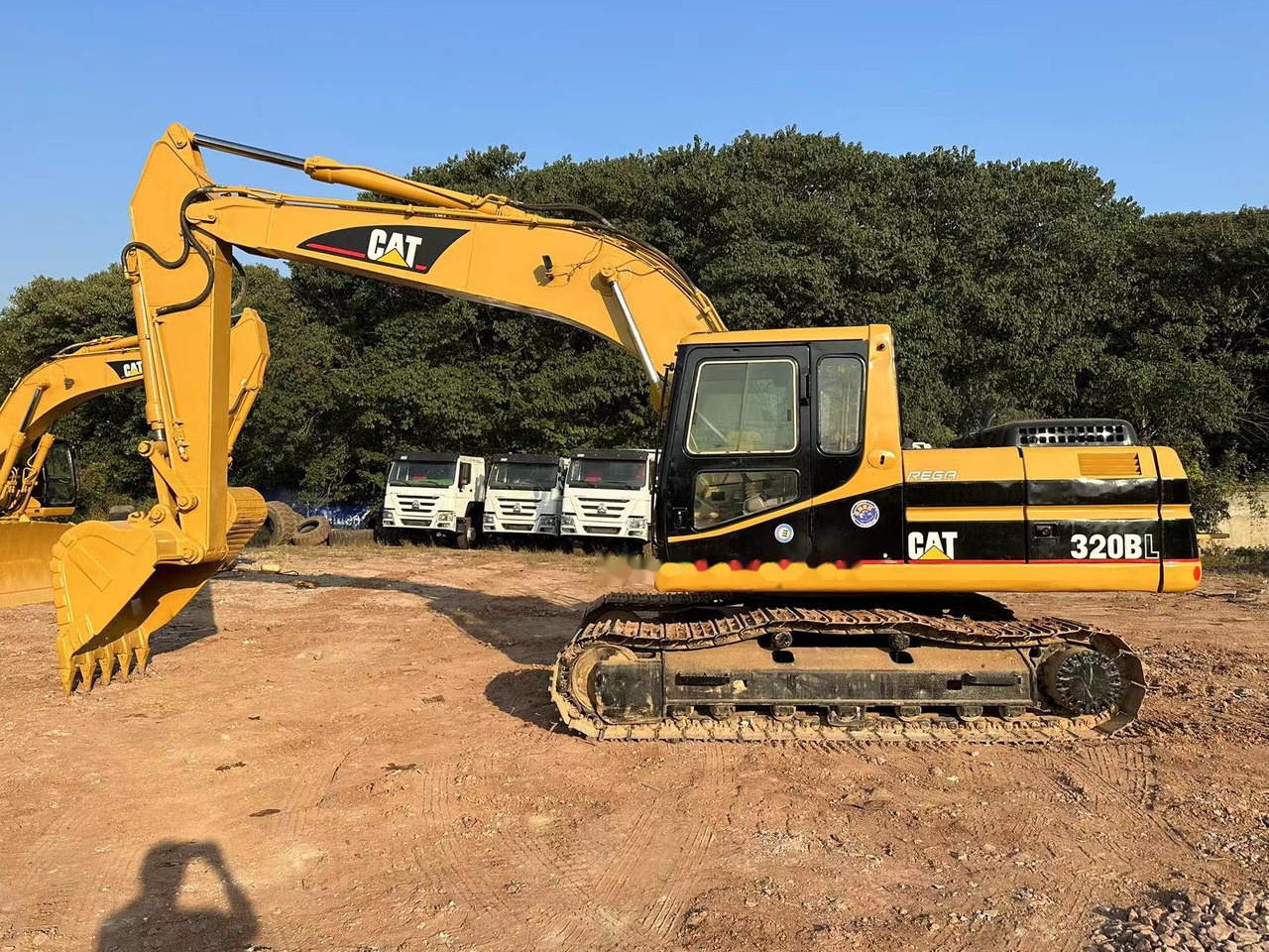 CATERPILLAR 320BL - Excavadora de cadenas: foto 2 CATERPILLAR 320BL - Excavadora de cadenas: foto 2