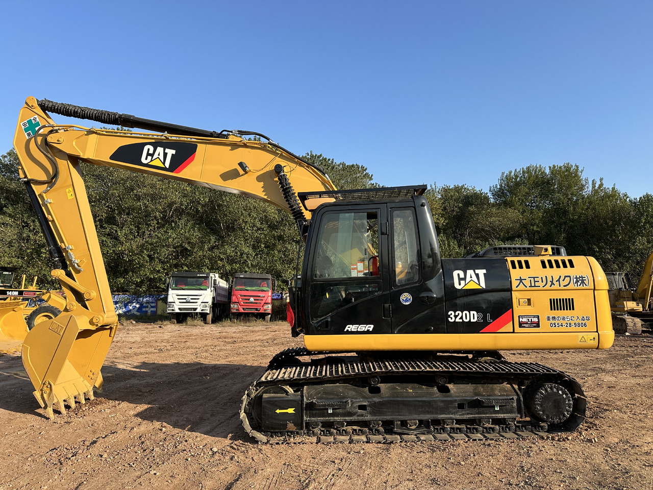 CATERPILLAR 320DL - Excavadora de cadenas: foto 1 CATERPILLAR 320DL - Excavadora de cadenas: foto 1