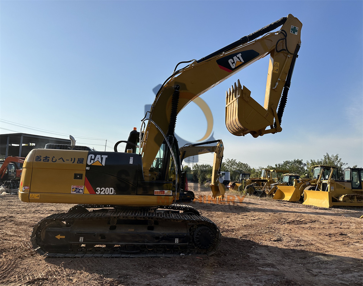 Excavadora de cadenas CATERPILLAR 320DL: foto 9