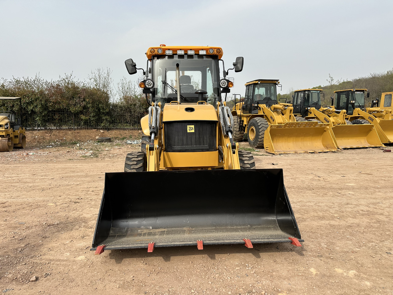 CATERPILLAR 420F2 - Retroexcavadora: foto 4 CATERPILLAR 420F2 - Retroexcavadora: foto 4