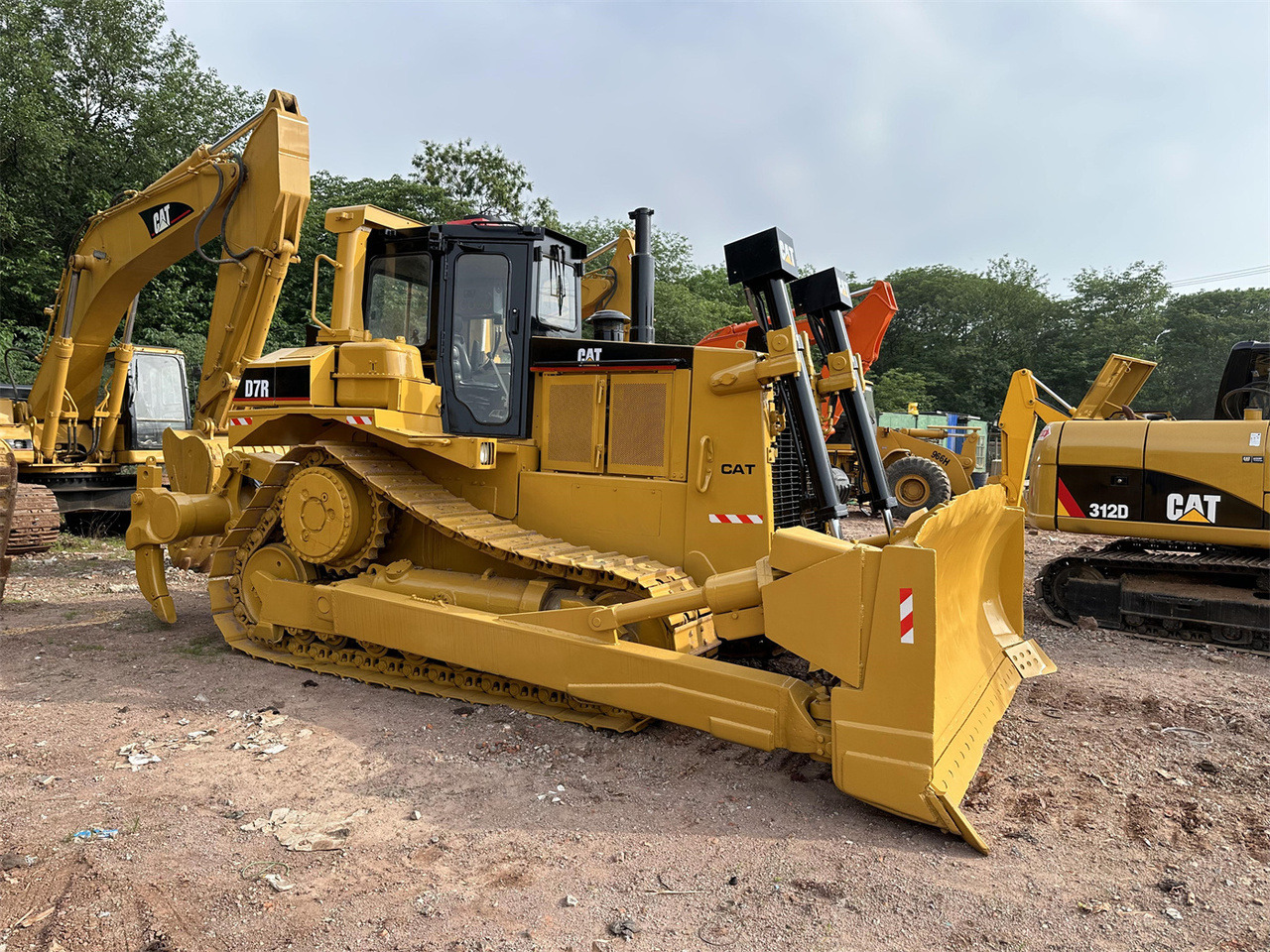 CATERPILLAR D7R - Bulldozer: foto 3 CATERPILLAR D7R - Bulldozer: foto 3