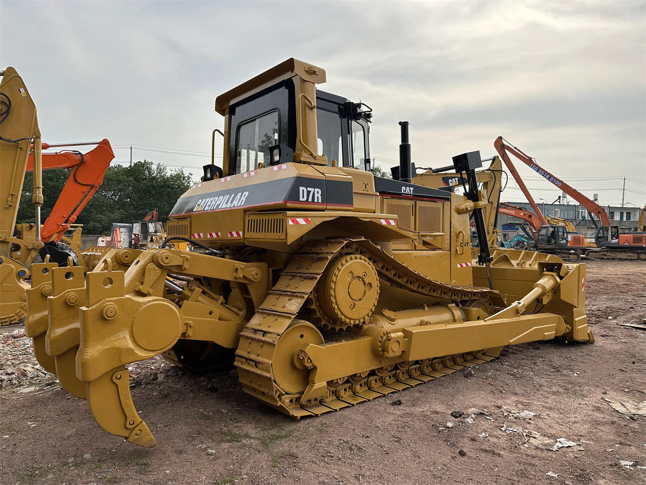CATERPILLAR D7R - Bulldozer: foto 2 CATERPILLAR D7R - Bulldozer: foto 2