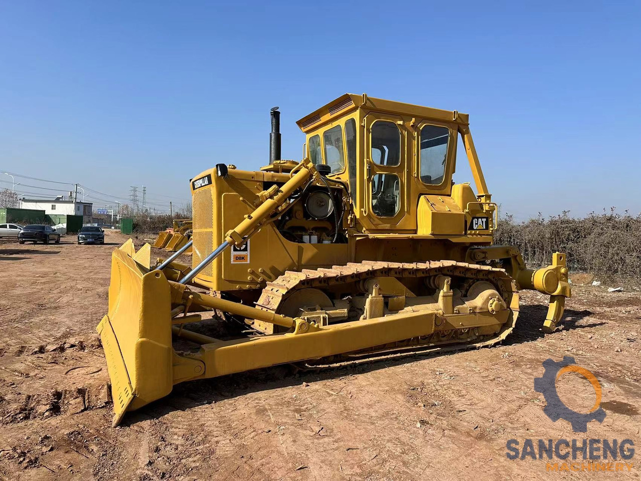 CATERPILLAR D8K - Bulldozer: foto 1 CATERPILLAR D8K - Bulldozer: foto 1