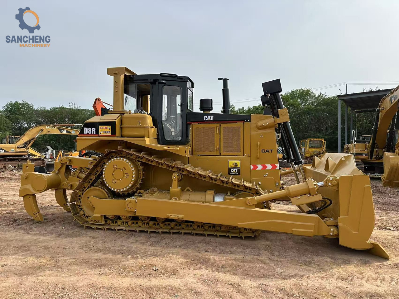 Bulldozer CATERPILLAR D8R: foto 7
