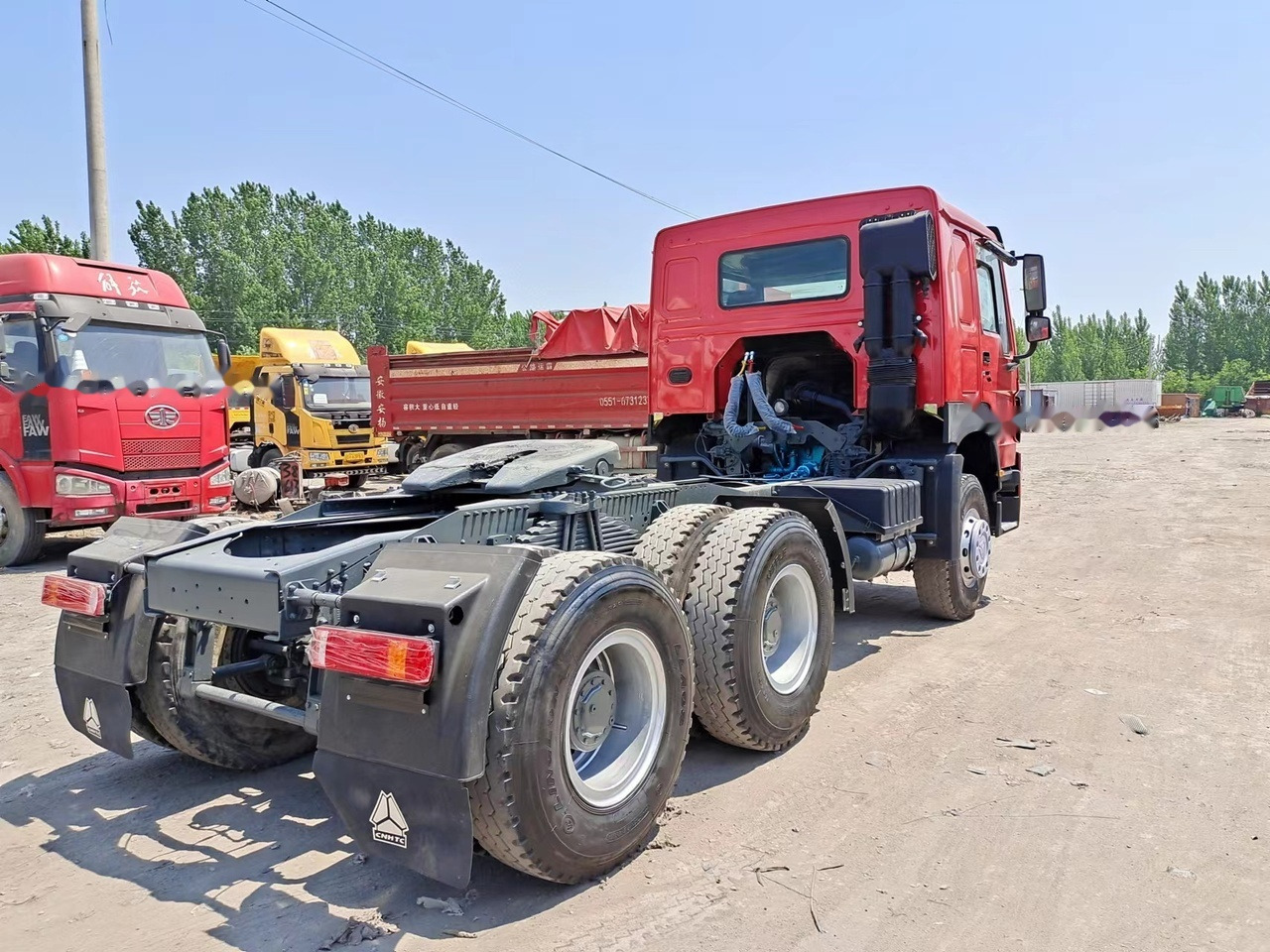 SINOTRUK Howo tractor unit 420 - Cabeza tractora: foto 2 SINOTRUK Howo tractor unit 420 - Cabeza tractora: foto 2