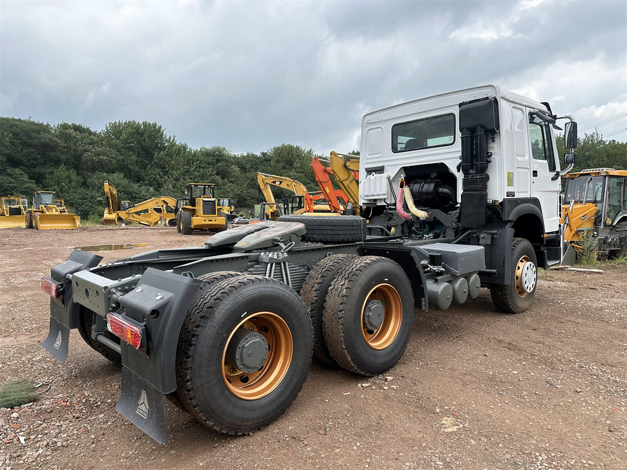 SINOTRUK Howo tractor unit 420hp - Cabeza tractora: foto 3 SINOTRUK Howo tractor unit 420hp - Cabeza tractora: foto 3