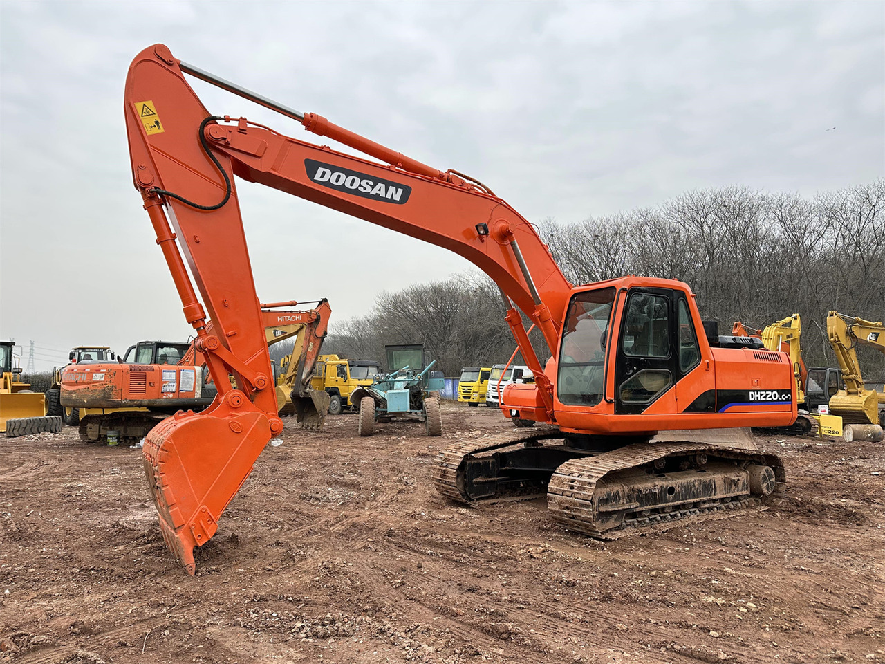 DOOSAN DH220 - Excavadora de cadenas: foto 3 DOOSAN DH220 - Excavadora de cadenas: foto 3