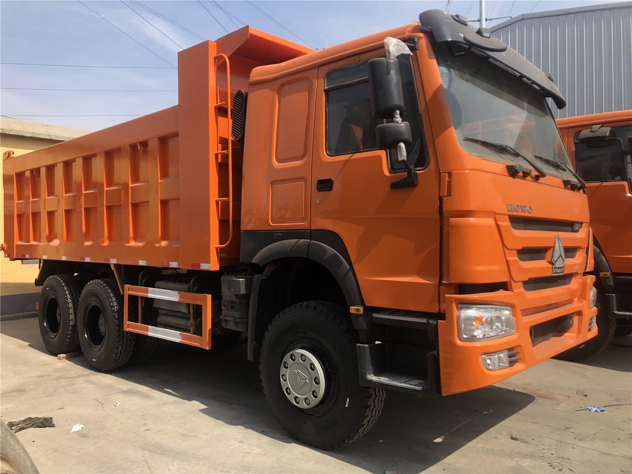 SINOTRUK HOWO 371 Dump truck - Camión volquete: foto 3 SINOTRUK HOWO 371 Dump truck - Camión volquete: foto 3