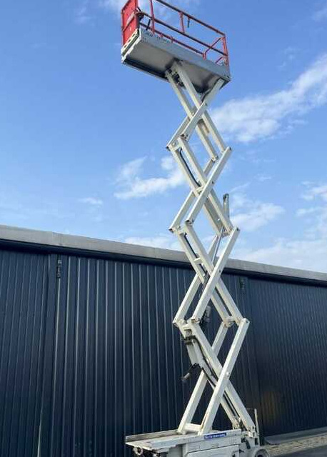 Plataforma de tijeras JLG 2630ES: foto 7