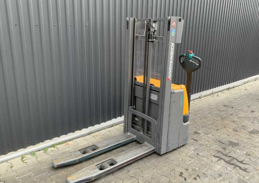 Jungheinrich EJC112 - Apilador: foto 1 Jungheinrich EJC112 - Apilador: foto 1