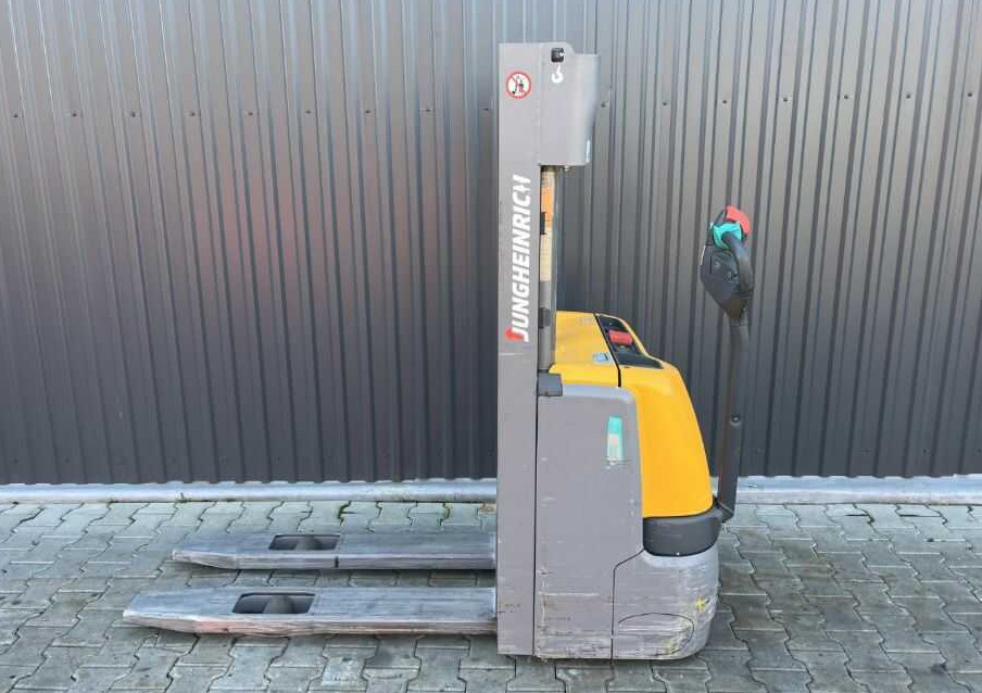 Jungheinrich EJC112 - Apilador: foto 2 Jungheinrich EJC112 - Apilador: foto 2