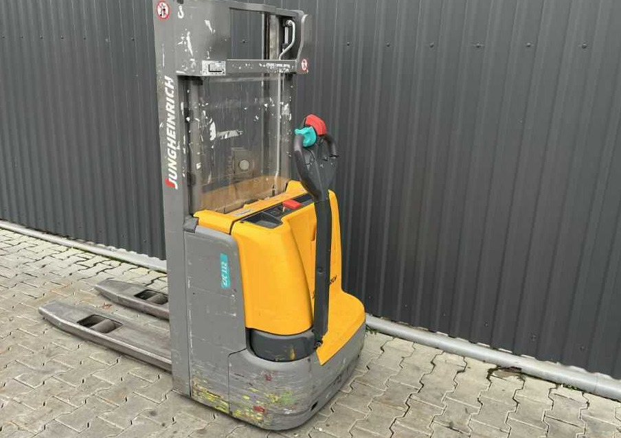 Jungheinrich EJC112 - Apilador: foto 3 Jungheinrich EJC112 - Apilador: foto 3