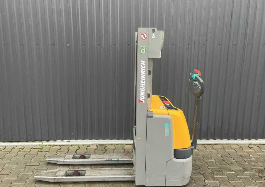 Jungheinrich EJC112 - Apilador: foto 2 Jungheinrich EJC112 - Apilador: foto 2