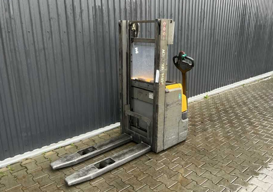 Jungheinrich EJC216 - Apilador: foto 1 Jungheinrich EJC216 - Apilador: foto 1