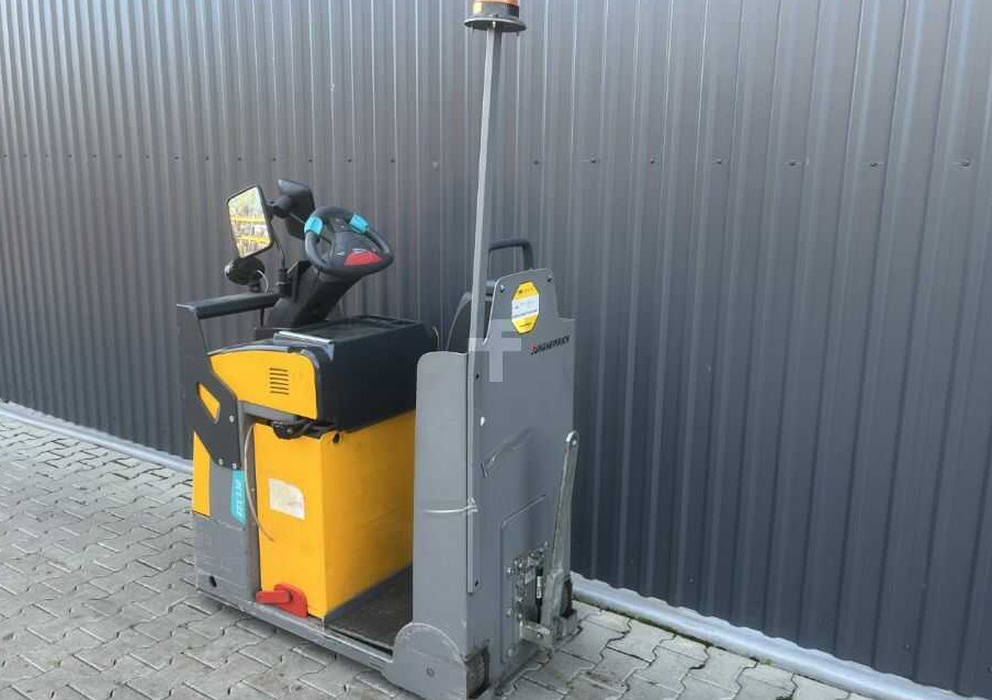 Jungheinrich EZS130 - Remolcadora: foto 3 Jungheinrich EZS130 - Remolcadora: foto 3
