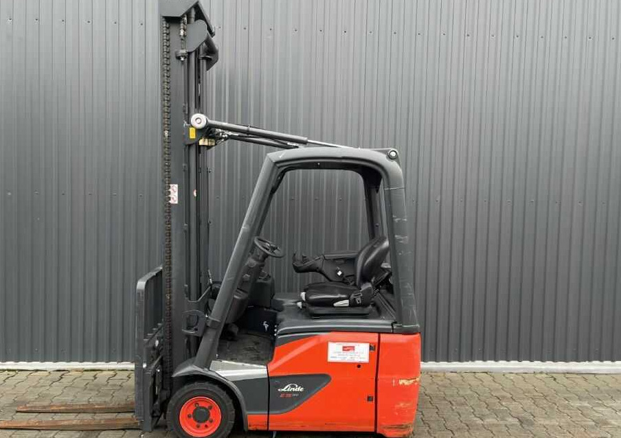 Linde E15-01 - Carretilla elevadora eléctrica: foto 5 Linde E15-01 - Carretilla elevadora eléctrica: foto 5
