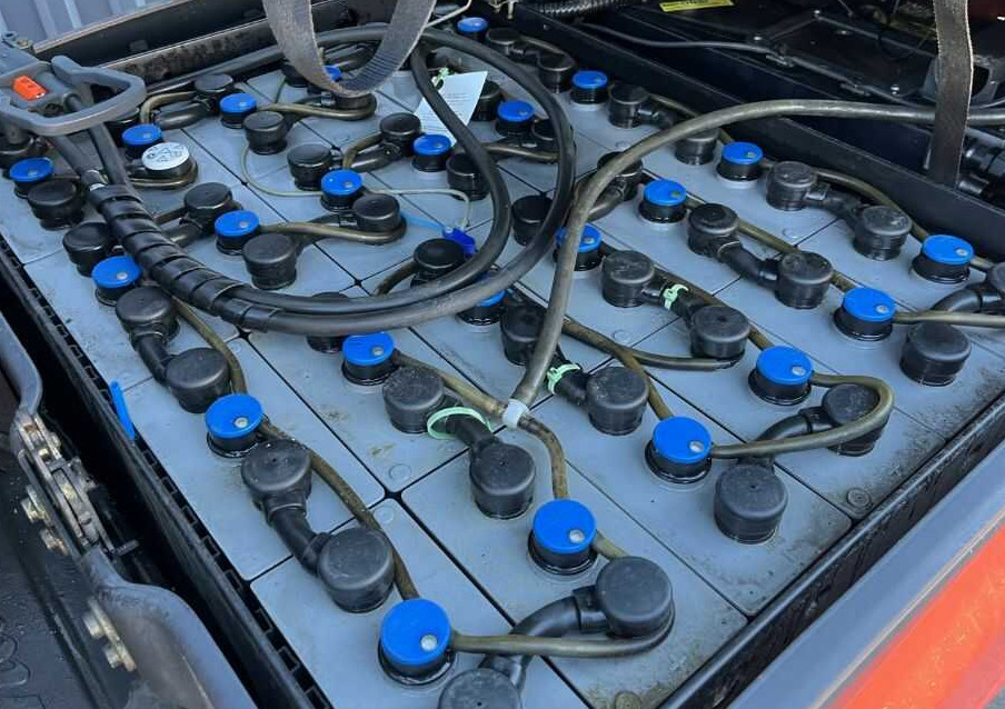 Carretilla elevadora eléctrica Linde E20PH-02: foto 8
