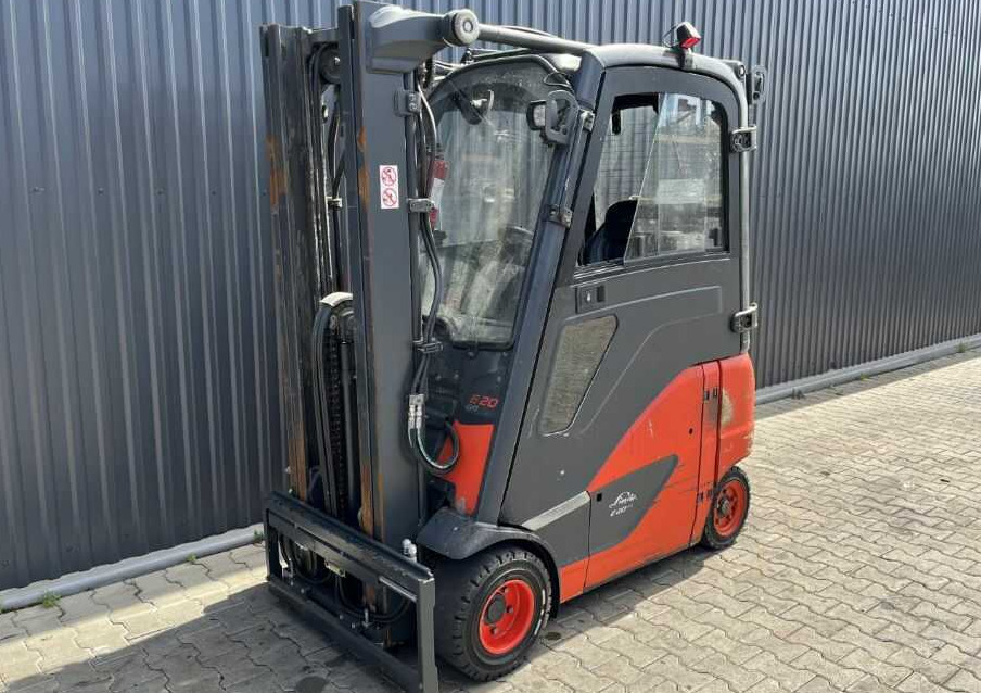 Linde E20PH-02 - Carretilla elevadora eléctrica: foto 1 Linde E20PH-02 - Carretilla elevadora eléctrica: foto 1