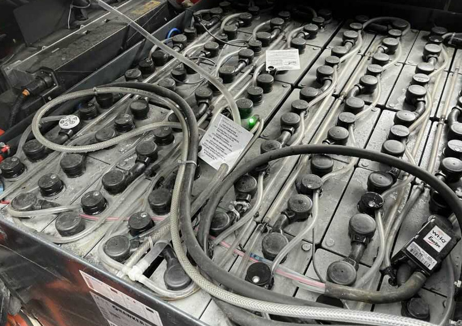 Carretilla elevadora eléctrica Linde E25HL-01/600: foto 8