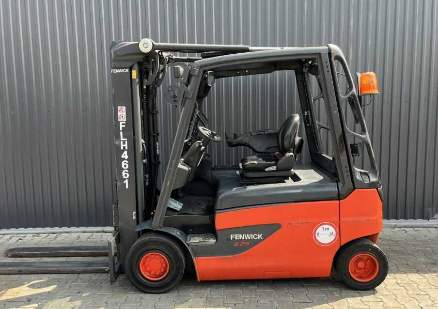 Linde E25L-02 - Carretilla elevadora eléctrica: foto 2 Linde E25L-02 - Carretilla elevadora eléctrica: foto 2