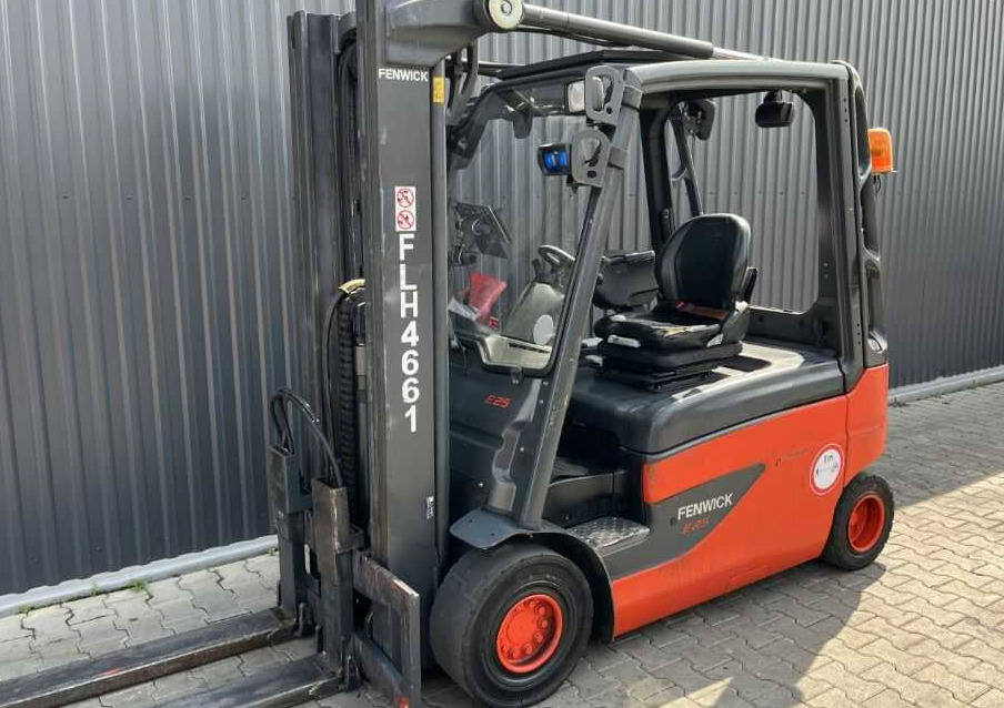 Linde E25L-02 - Carretilla elevadora eléctrica: foto 1 Linde E25L-02 - Carretilla elevadora eléctrica: foto 1