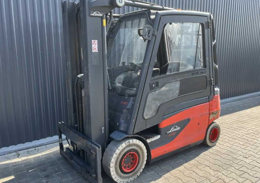 Linde E30L-01 - Carretilla elevadora eléctrica: foto 1 Linde E30L-01 - Carretilla elevadora eléctrica: foto 1