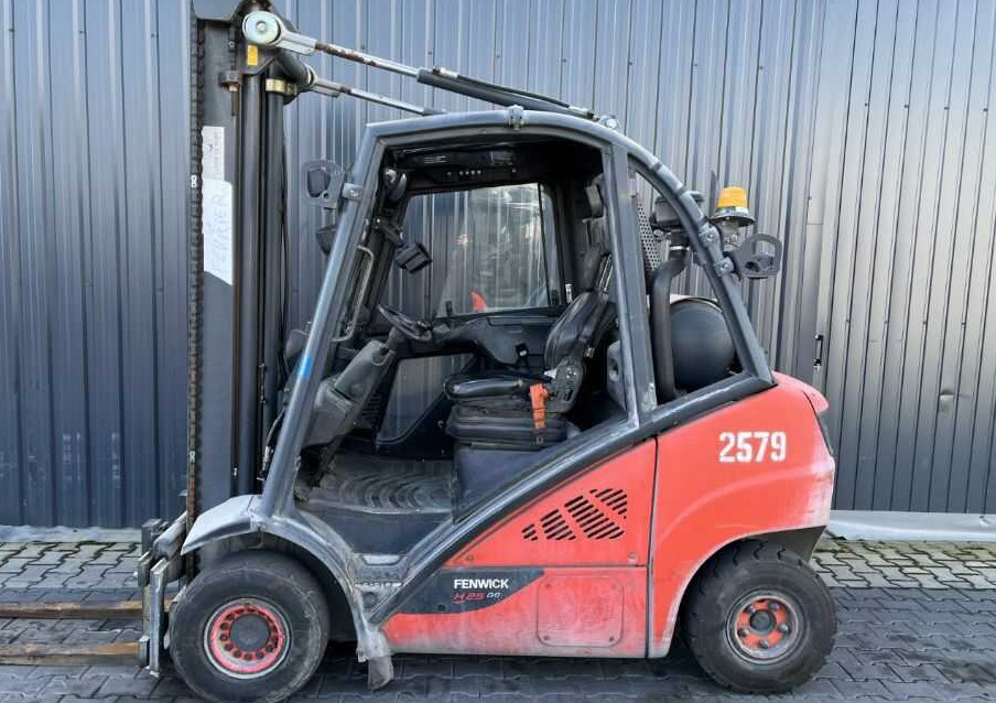 Linde H25T-02 - Carretilla elevadora de gas: foto 2 Linde H25T-02 - Carretilla elevadora de gas: foto 2