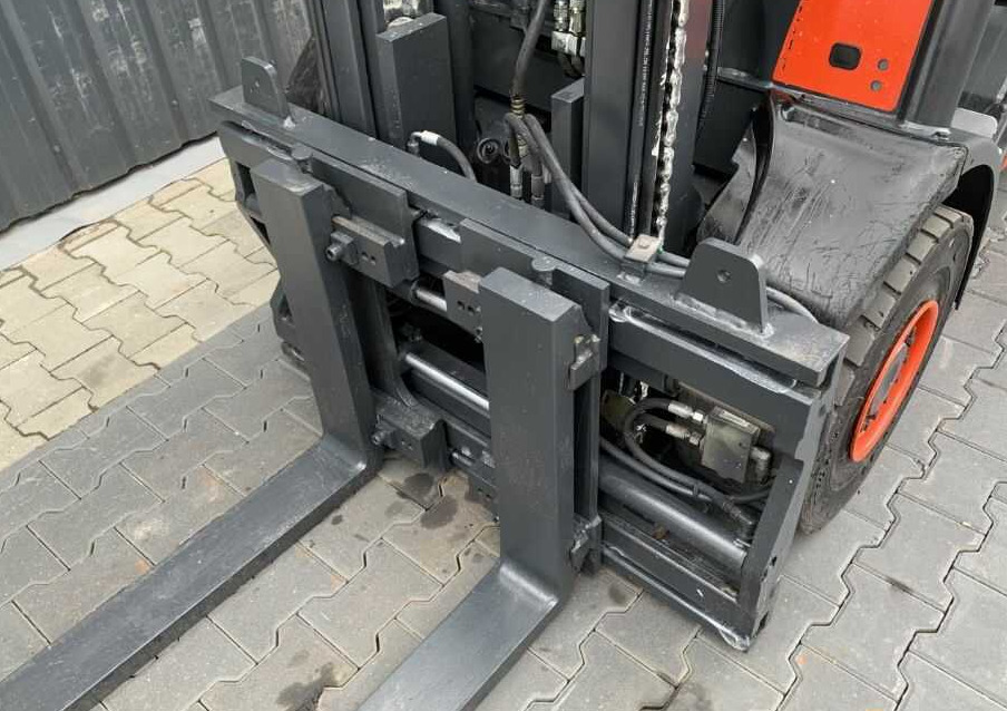 Linde H30D-01 - Carretilla elevadora diésel: foto 1 Linde H30D-01 - Carretilla elevadora diésel: foto 1