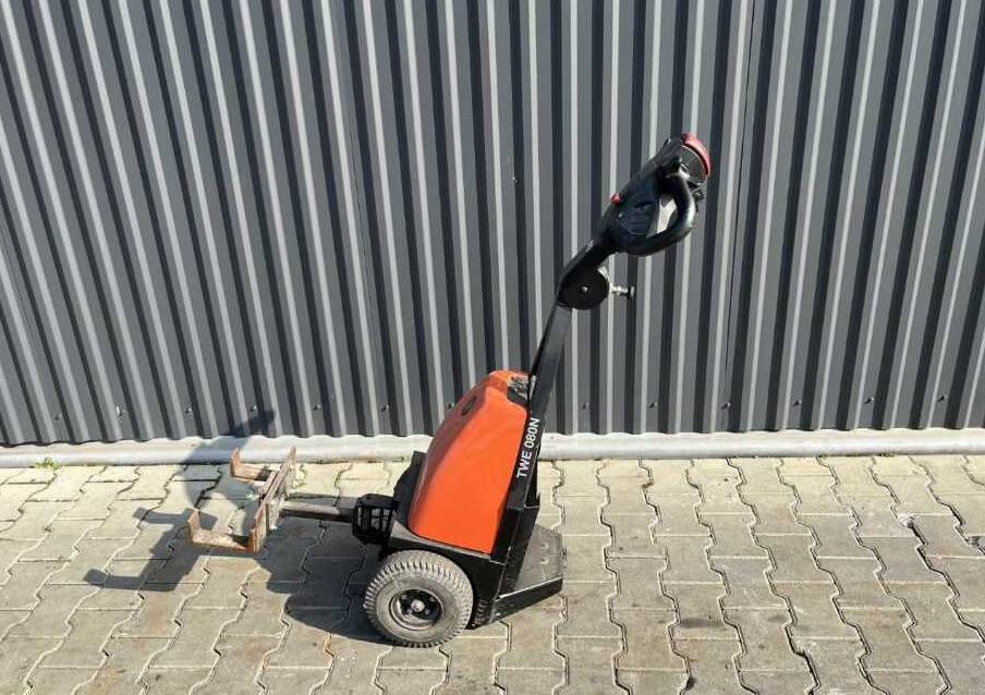 Linde TWE080N - Remolcadora: foto 2 Linde TWE080N - Remolcadora: foto 2