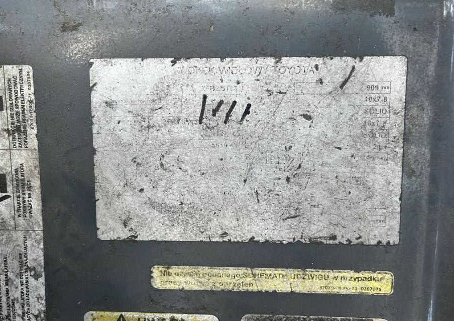 Toyota 7FBEST13 - Carretilla elevadora eléctrica: foto 4 Toyota 7FBEST13 - Carretilla elevadora eléctrica: foto 4