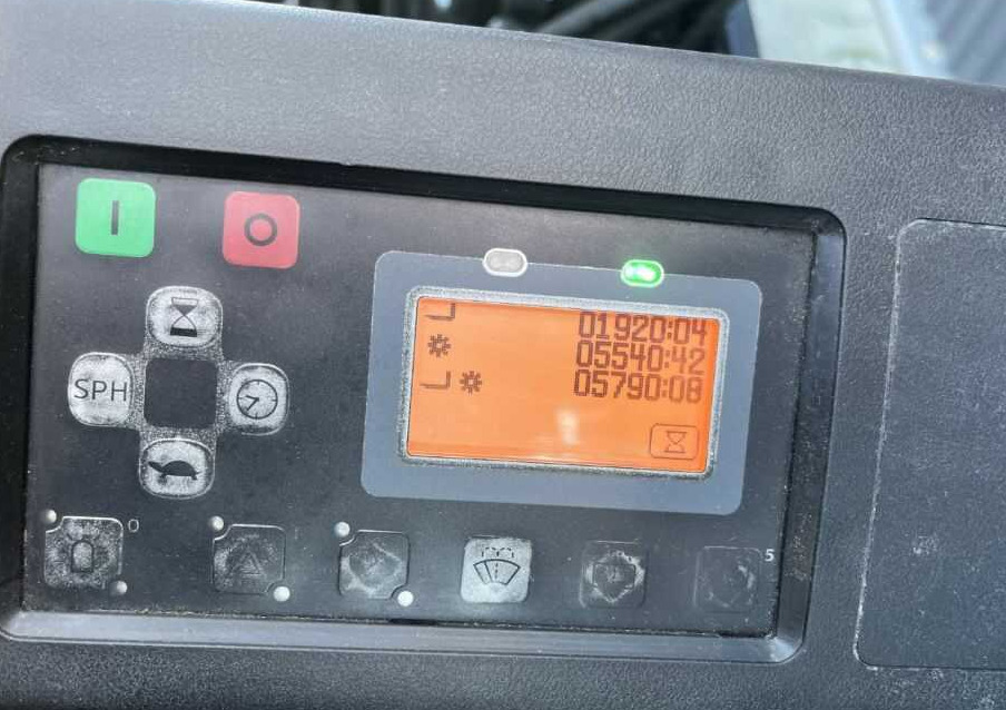 Toyota 8FBMT40 - Carretilla elevadora eléctrica: foto 5 Toyota 8FBMT40 - Carretilla elevadora eléctrica: foto 5