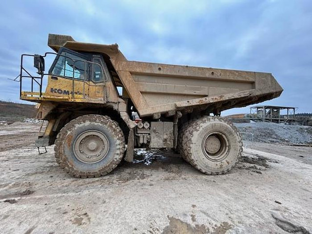 Komatsu HD605-7 - Dúmper: foto 2 Komatsu HD605-7 - Dúmper: foto 2