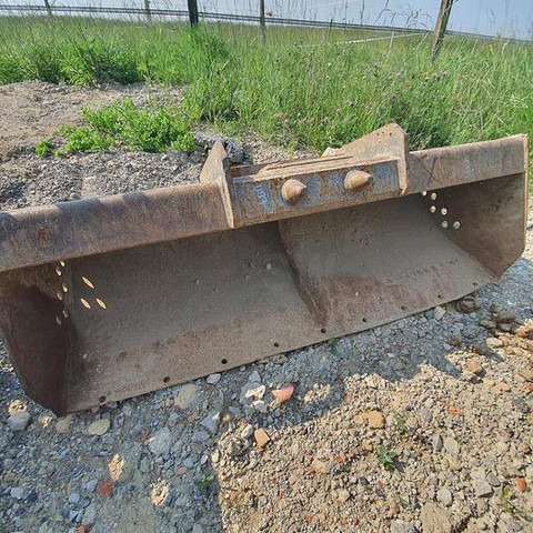 Mecalac 8MCR - Cazo: foto 1 Mecalac 8MCR - Cazo: foto 1