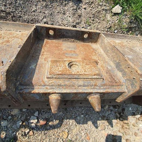 Mecalac 8MCR - Cazo: foto 4 Mecalac 8MCR - Cazo: foto 4