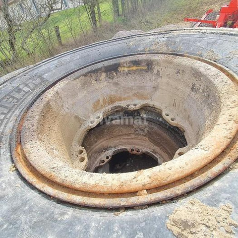 Michelin 18.00R33 - Neumáticos y llantas: foto 2 Michelin 18.00R33 - Neumáticos y llantas: foto 2
