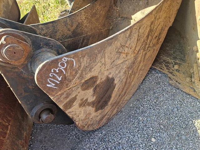 Terex TLB840PS - Cazo: foto 2 Terex TLB840PS - Cazo: foto 2