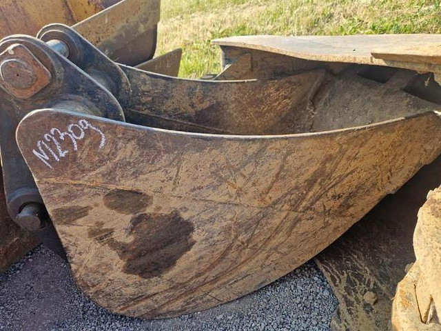 Terex TLB840PS - Cazo: foto 1 Terex TLB840PS - Cazo: foto 1