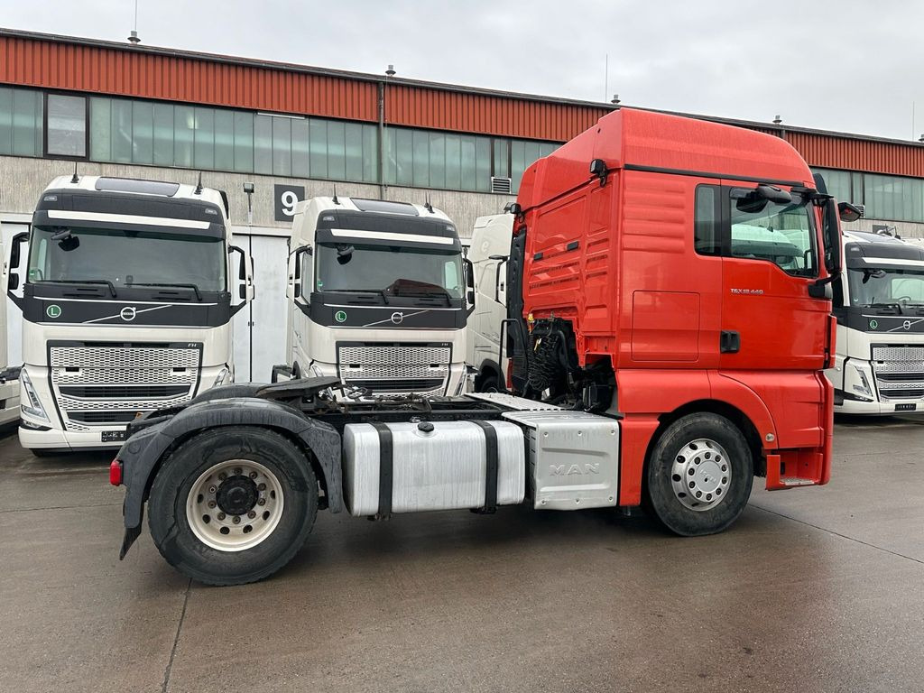 MAN TGX 18.440 * RETARDER*STANDKLIMA*ALCOA*KIPPHYDRA - Cabeza tractora: foto 5 MAN TGX 18.440 * RETARDER*STANDKLIMA*ALCOA*KIPPHYDRA - Cabeza tractora: foto 5