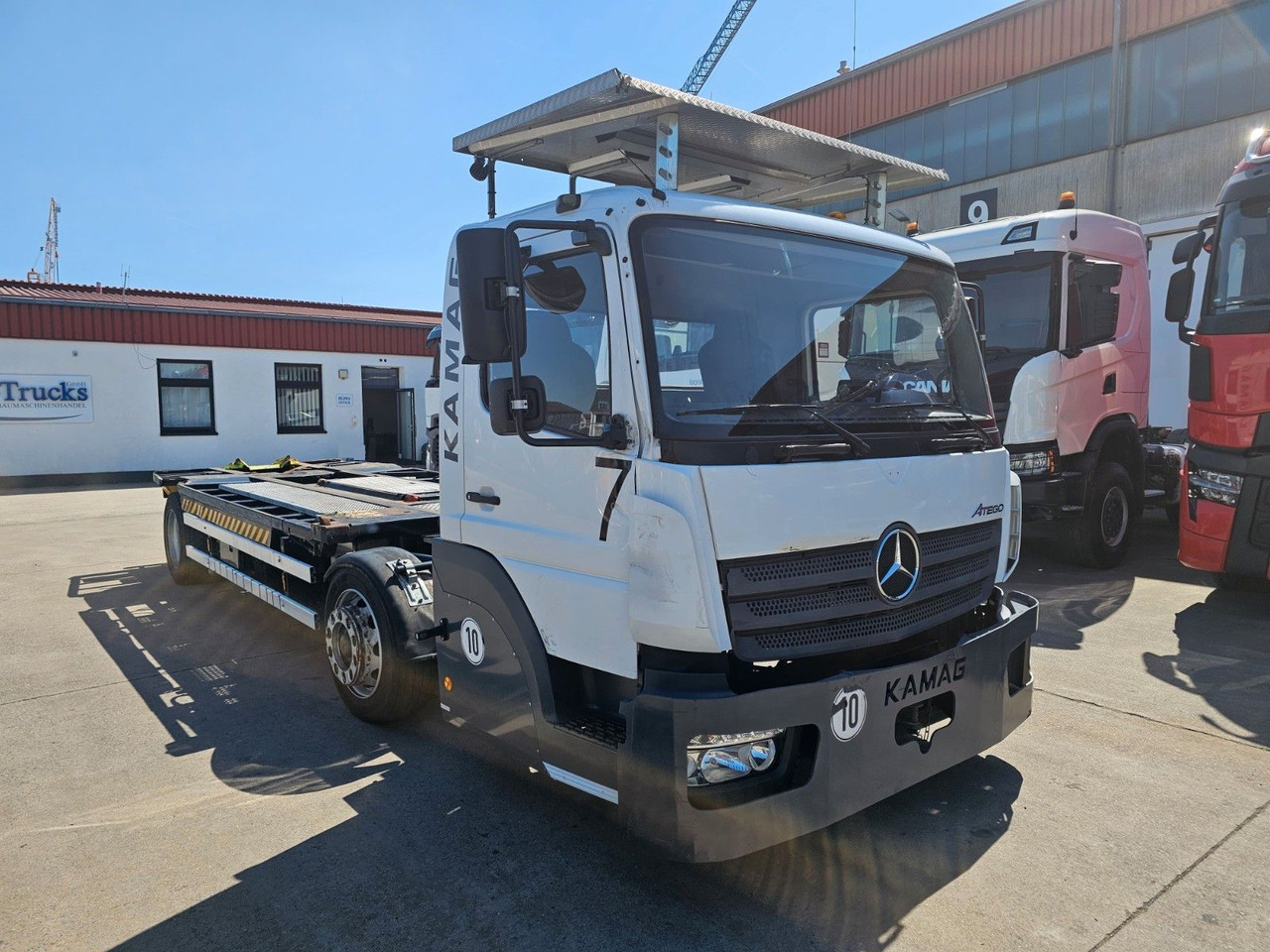 Mercedes-Benz KAMAG * WBH25 * UMSETZER * KLIMA * STANDHEIZ. * - Camión portacontenedore/ Intercambiable: foto 3 Mercedes-Benz KAMAG * WBH25 * UMSETZER * KLIMA * STANDHEIZ. * - Camión portacontenedore/ Intercambiable: foto 3
