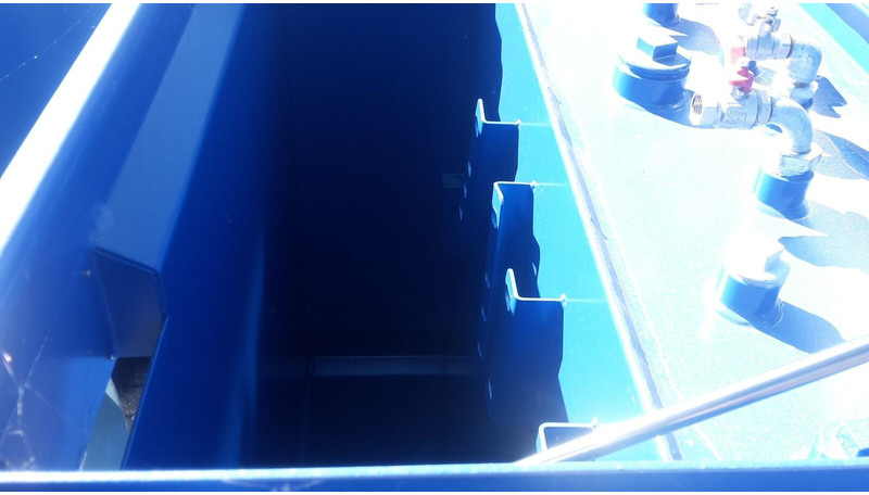 3000 liter high cube IBC tank - Camión cisterna: foto 5 3000 liter high cube IBC tank - Camión cisterna: foto 5